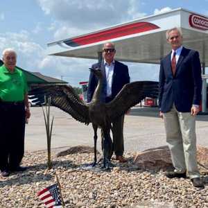 From left, artist Sondra Jonson, business developer Paul Younes, Kwik Stops CEO, Dan O’Neill and Lt. Gov. Mike Foley attended the dedication.